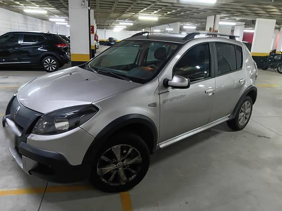 RENAULT SANDERO 1.6 STEPWAY 16V FLEX 4P AUTOMÁTICO